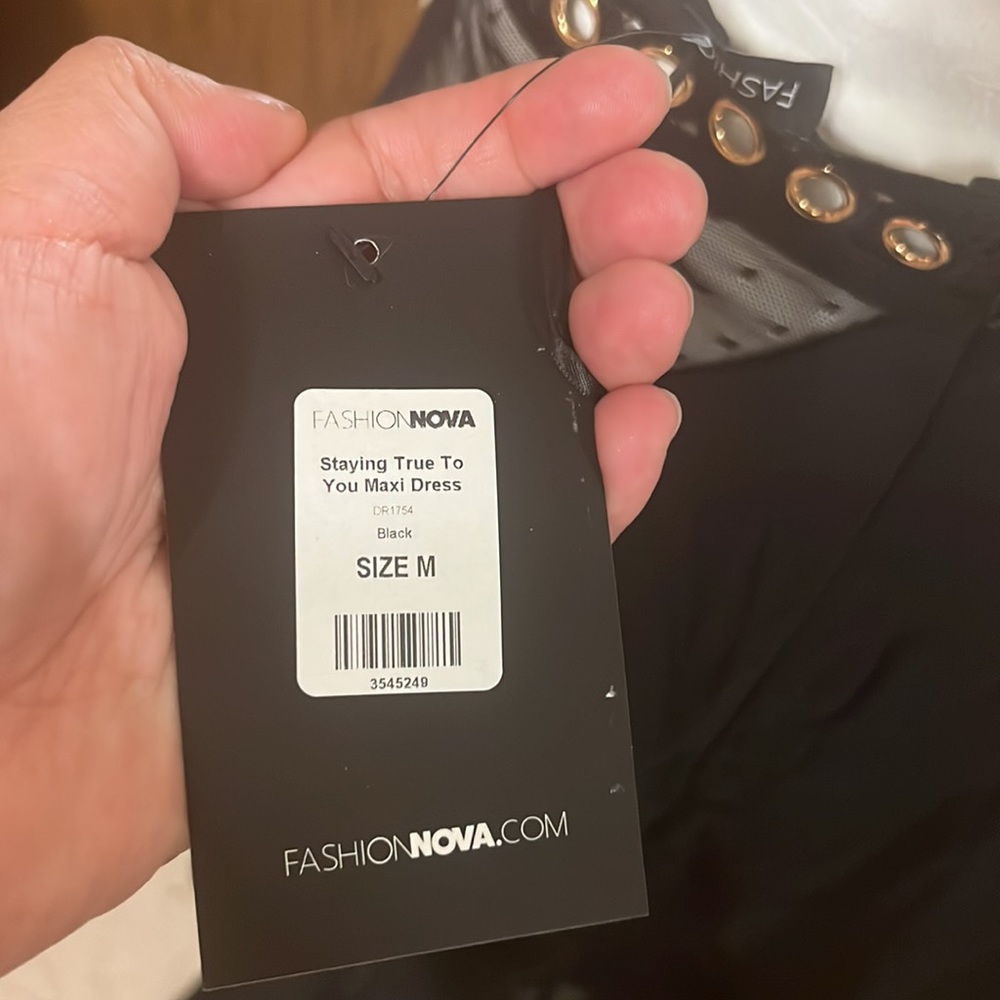 Brand New Long  fashion nova dures - Picture 9 of 9